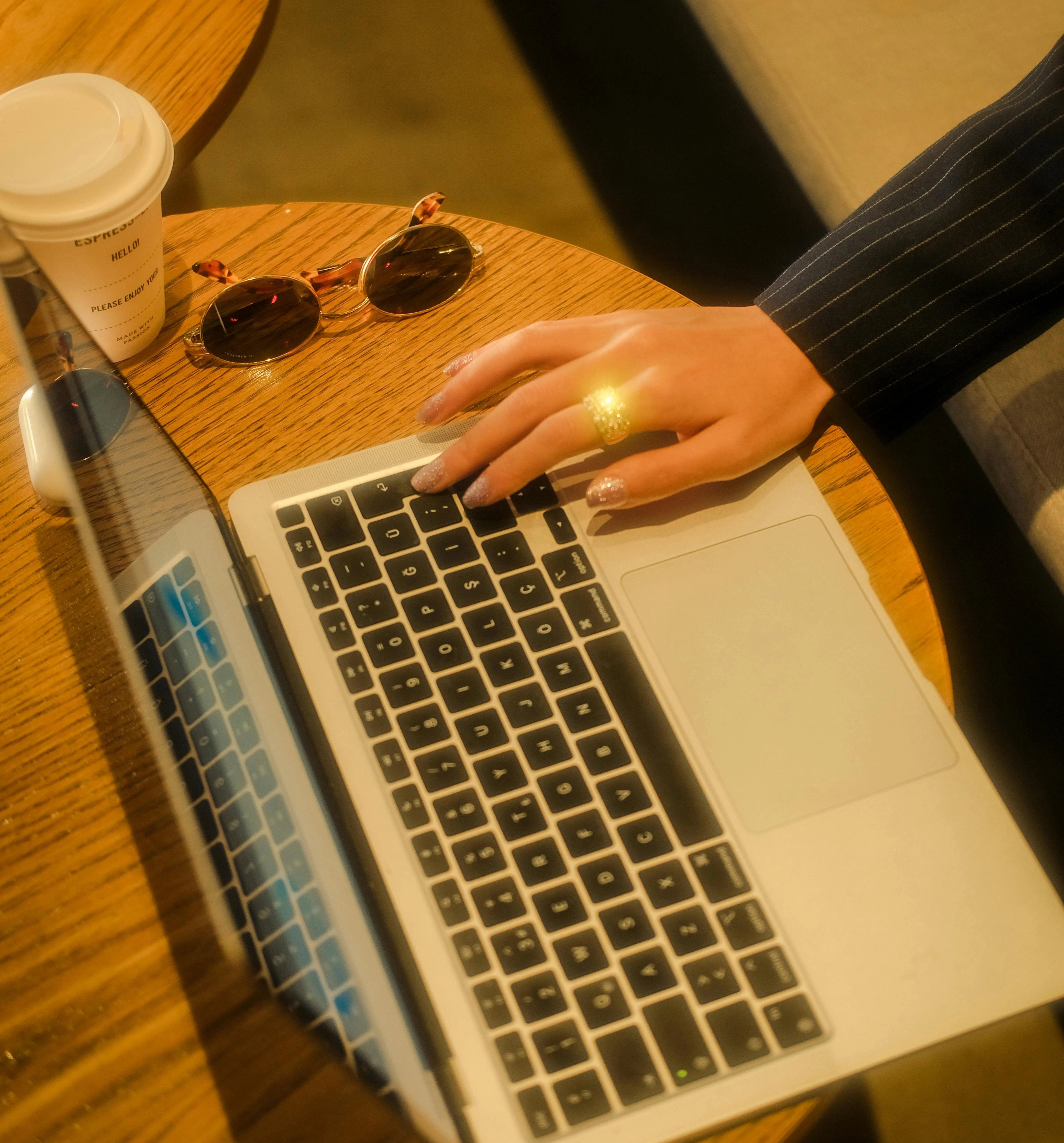 Why Buying Diamond Jewelry Online is Safer and More Affordable Than Ev